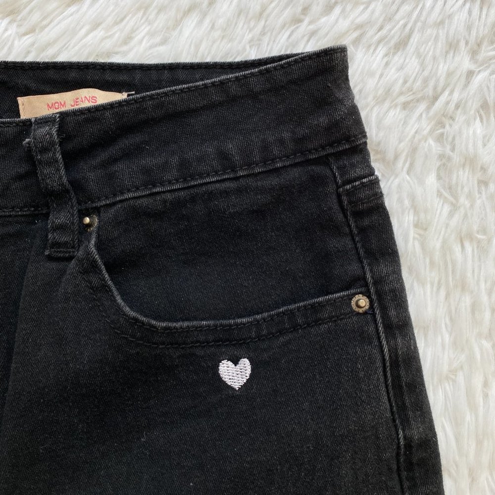UO Angel Kiss Mom Fit High Rise Embroidered Heart Black Denim Jeans - Picture 3 of 8
